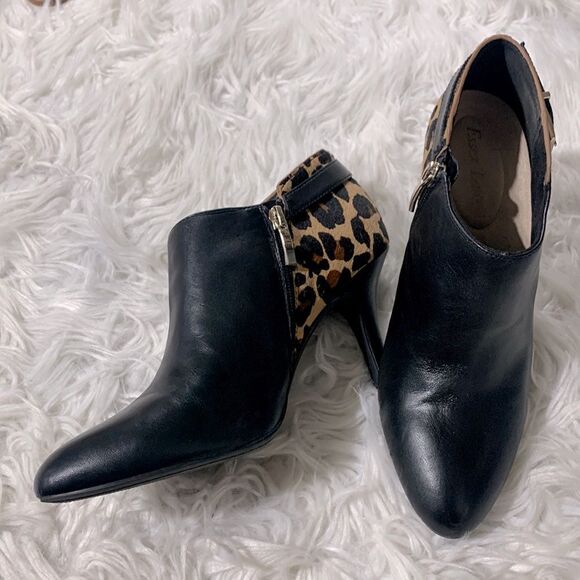 🟢3 items for $20—ESSEX Lane El-jasmine leather ankle boots mix media zip closure - Picture 1 of 11